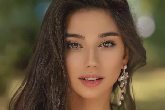 属龙水瓶座女生性格